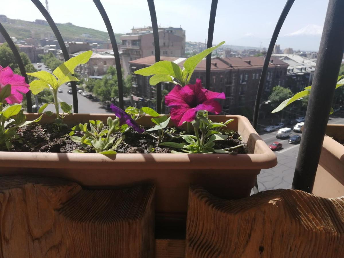 Yerevan-Sky With Terrace Екстериор снимка