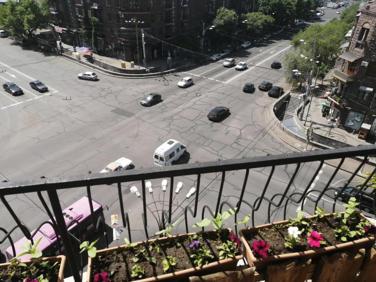 Yerevan-Sky With Terrace Екстериор снимка